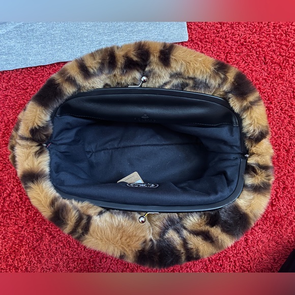 Vivienne Westwood EVA LARGE CLUTCH BRAND NEW W TAG - Picture 7 of 17